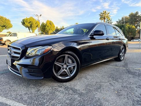 Used 2017 Mercedes-Benz E 400 4MATIC Wagon image 1