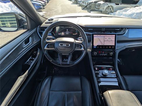 Used 2023 Jeep Grand Cherokee Overland w/ Advanced Protech Group III image 18