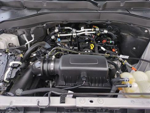 Used 2024 Ford Explorer XLT w/ Equipment Group 202A image 24