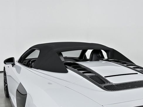 Used 2020 Audi R8 V10 performance image 19