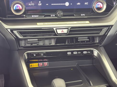 Used 2026 Lexus TX 350 AWD w/ Technology Package image 40