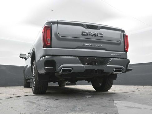 Used 2025 GMC Sierra 1500 Denali Ultimate image 32
