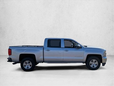 Used 2018 Chevrolet Silverado 1500 LT w/ All Star Edition image 4