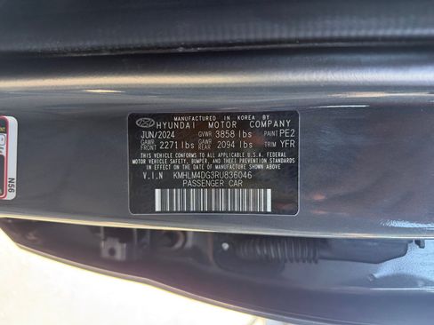 Used 2024 Hyundai Elantra SEL FWD image 23