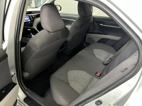 Used 2020 Toyota Camry LE image 23