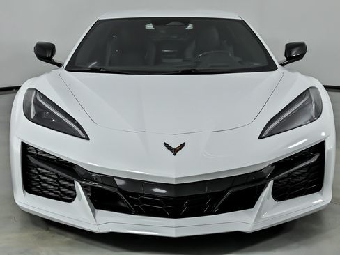 Used 2024 Chevrolet Corvette Z06 w/ Stealth Interior Trim Package RWD image 5