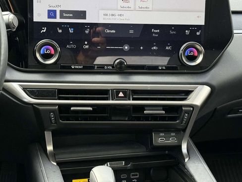 Used 2023 Lexus RX 350 Premium image 20
