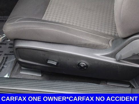 Used 2017 Dodge Challenger SXT image 16