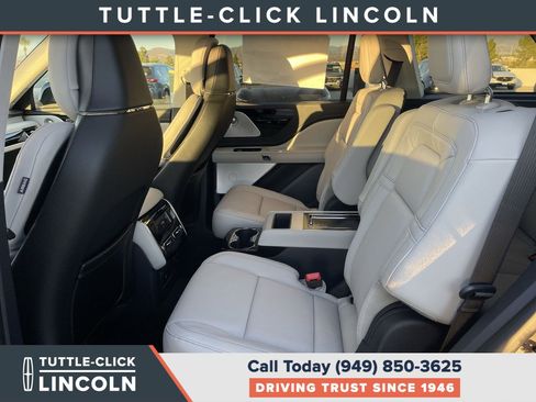 New 2026 Lincoln Aviator Reserve w/ Luxury Package image 18