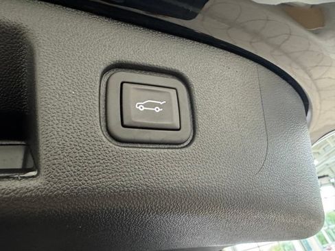Used 2024 Chevrolet Blazer EV LT AWD/4WD image 40