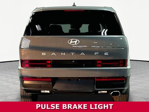 Used 2025 Hyundai Santa Fe SE FWD image 5