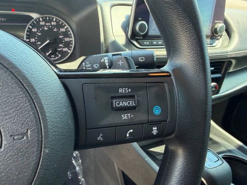 Used 2023 Nissan Rogue SV AWD/4WD image 29