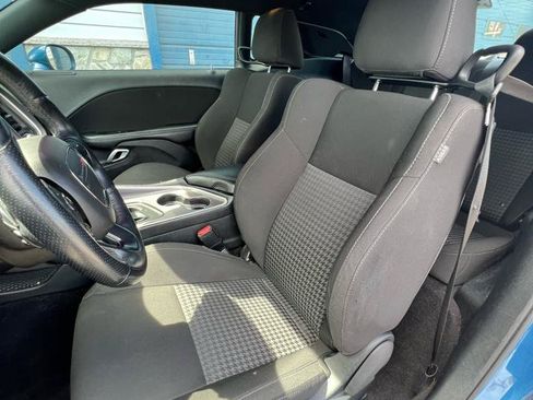 Used 2022 Dodge Challenger GT RWD image 12