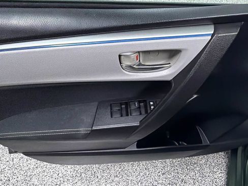 Used 2014 Toyota Corolla LE FWD image 13