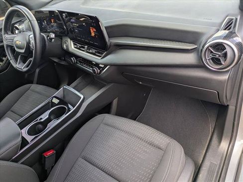 Used 2025 Chevrolet Equinox LT w/ Safety and Technology Package FWD image 21
