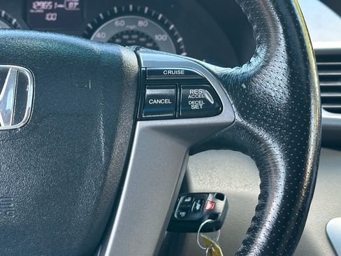 Used 2011 Honda Odyssey EX-L image 29