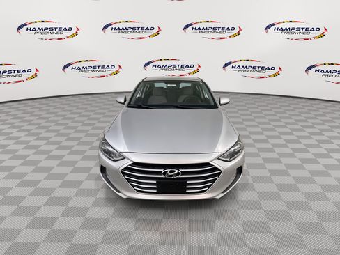 Used 2018 Hyundai Elantra SEL image 3
