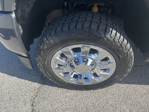 Used 2018 GMC Sierra 2500 Denali w/ Duramax Plus Package image 10