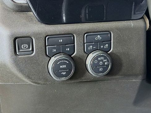 Used 2024 Chevrolet Silverado 2500 LT image 27