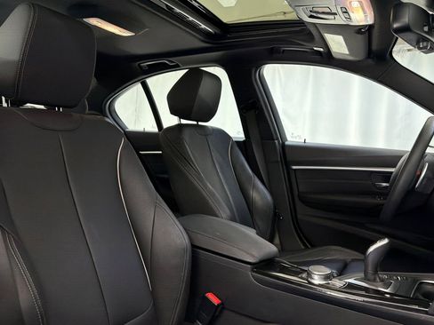 Used 2018 BMW 330i Sedan w/ Convenience Package image 31