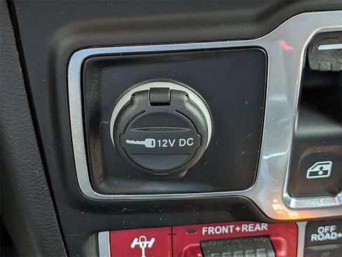 Used 2023 Jeep Wrangler Rubicon image 25