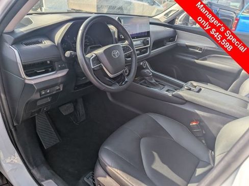 Used 2024 Toyota Grand Highlander Platinum image 13
