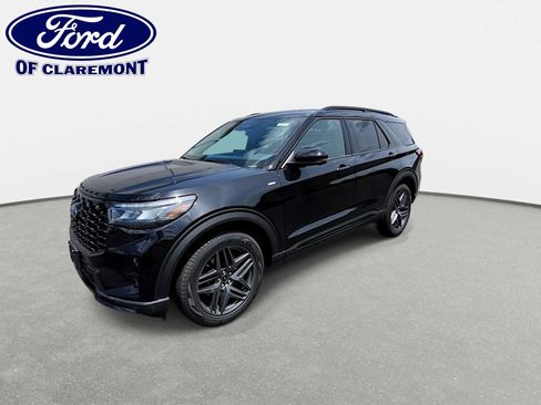 New 2026 Ford Explorer ST-Line w/ ST-Line Street Pack AWD/4WD image 4