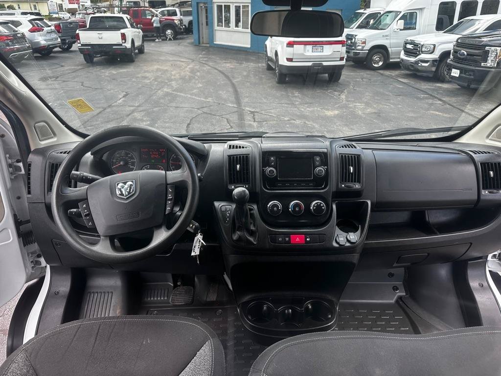 Used 2019 RAM ProMaster 2500 w/ Premium Appearance Group FWD image 9