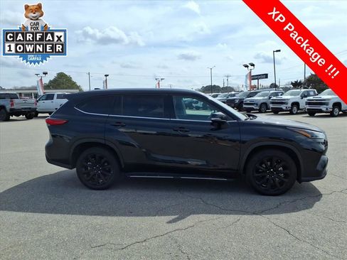Used 2022 Toyota Highlander XLE FWD image 6