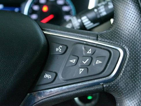 Used 2024 Chevrolet Equinox LS w/ LS Convenience Package image 17