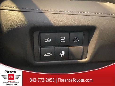 New 2026 Toyota Highlander Limited image 24