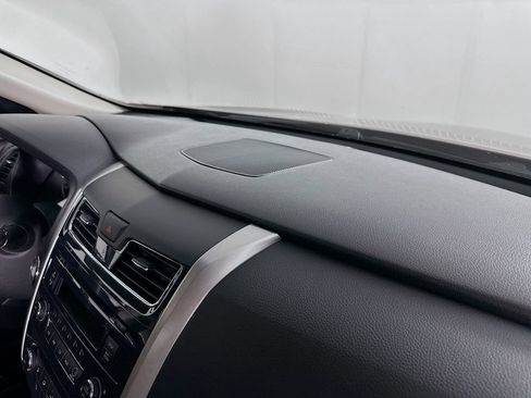 Used 2013 Nissan Altima 2.5 S FWD image 33