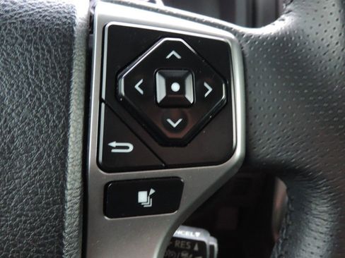 Used 2021 Toyota 4Runner SR5 image 28