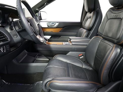 Used 2024 Lincoln Navigator Black Label AWD/4WD image 13