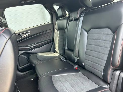 Used 2023 Ford Edge ST-Line AWD/4WD image 9