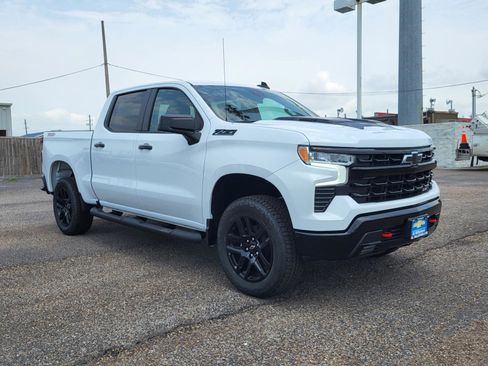 New 2026 Chevrolet Silverado 1500 LT Trail Boss w/ LPO, Dark Essentials Package AWD/4WD image 7