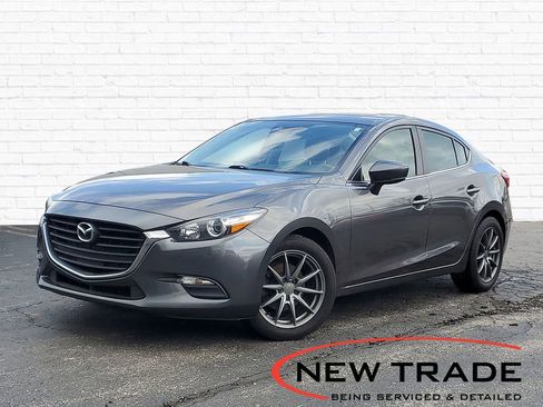 Used 2018 MAZDA MAZDA3 Touring image 1