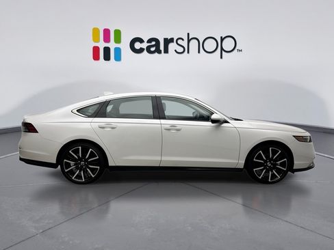 Used 2023 Honda Accord Touring image 6