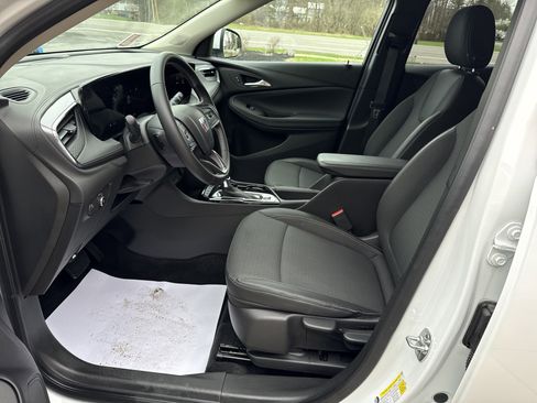 Used 2025 Buick Encore GX Preferred image 12