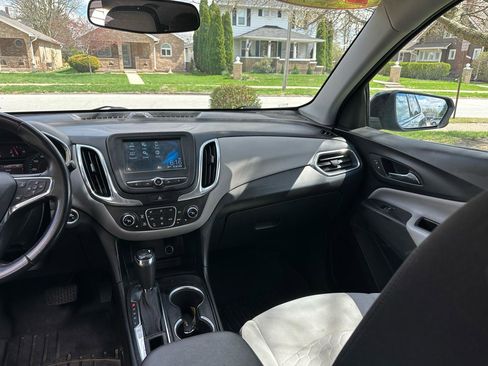 Used 2018 Chevrolet Equinox LT image 10