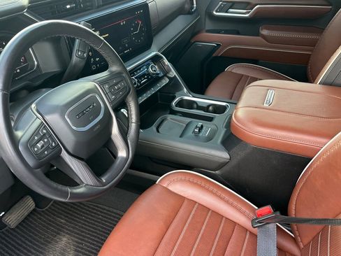 Used 2024 GMC Sierra 2500 Denali Ultimate AWD/4WD image 10