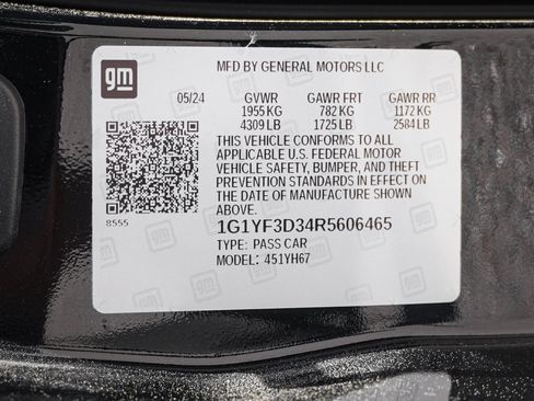 Used 2024 Chevrolet Corvette Z06 RWD image 32