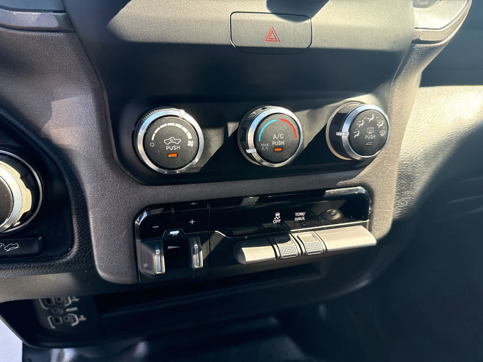 Used 2023 RAM 2500 Tradesman w/ Chrome Appearance Group AWD/4WD image 25