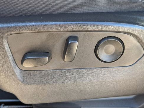 Used 2023 Chevrolet Silverado 1500 LT Trail Boss w/ Convenience Package II image 13