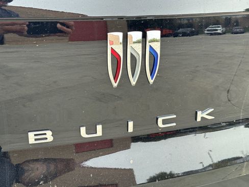 Used 2026 Buick Envista Avenir FWD image 11