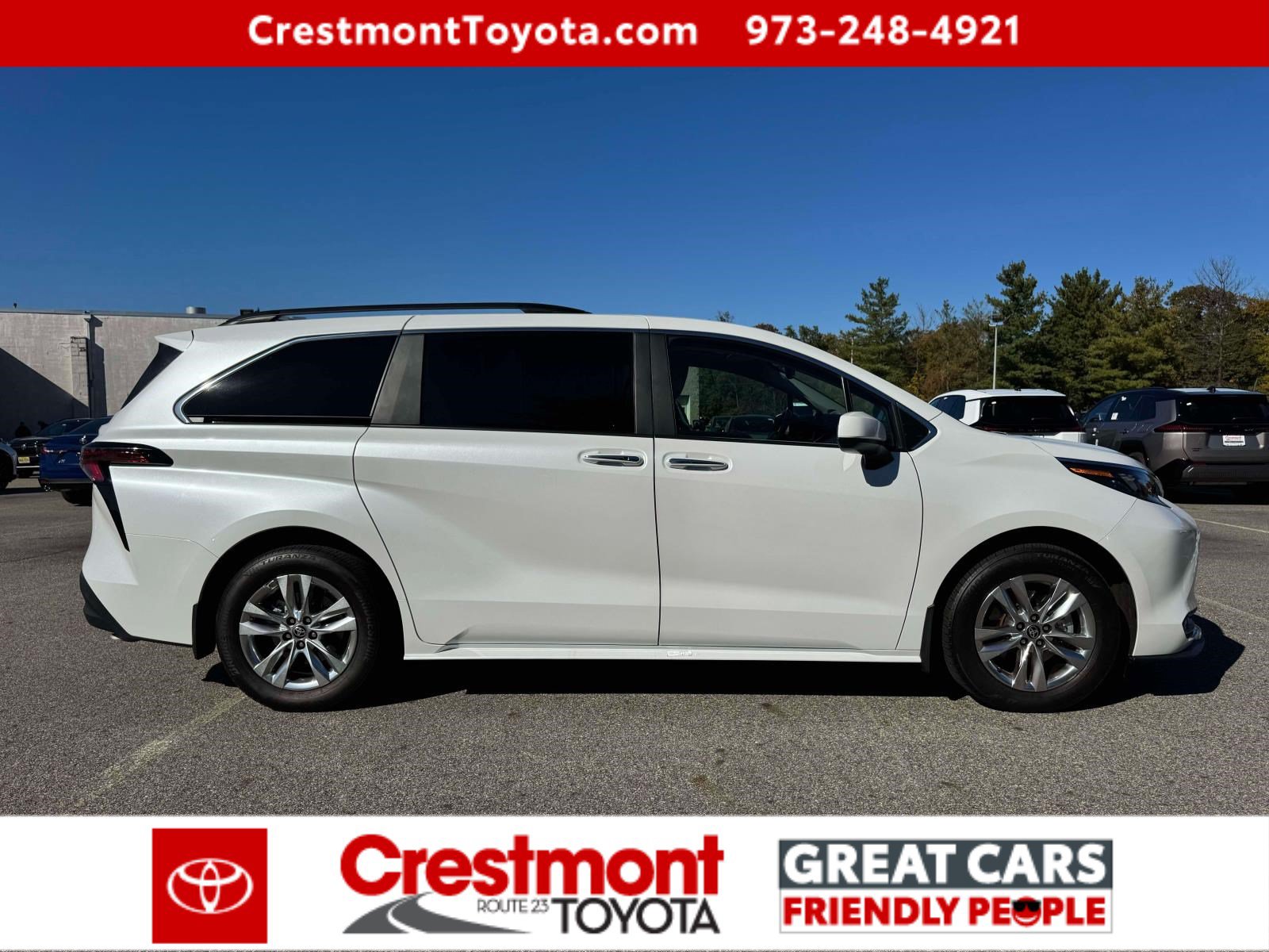 Used 2025 Toyota Sienna XLE w/ XLE Plus Package AWD/4WD image 5