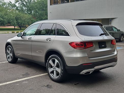 Used 2022 Mercedes-Benz GLC 300 4MATIC image 4