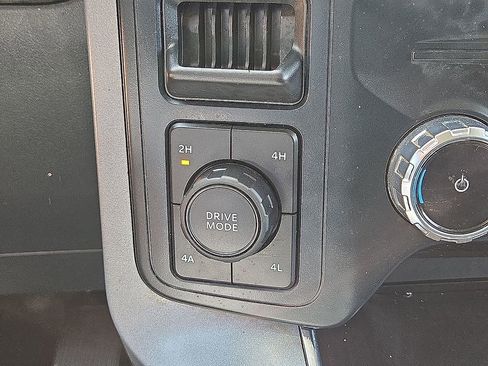 Used 2022 Ford F150 Lariat AWD/4WD image 29