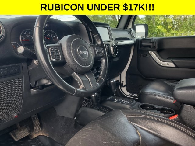 Used 2017 Jeep Wrangler Unlimited Rubicon w/ Cold Weather Group AWD/4WD image 12