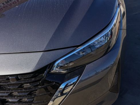 Used 2025 Nissan Sentra S image 10